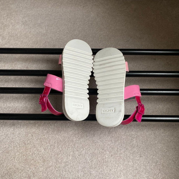 DKNY Kids Josie Logo Sandals - NEW NWOB - Picture 9 of 9
